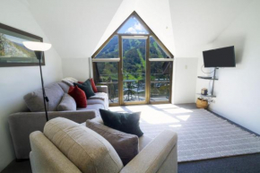 Lantern 1 Bedroom Balcony with Panoramic Alpine View